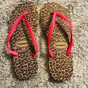 Havaianas flip flops womens size 7/8 NWOT